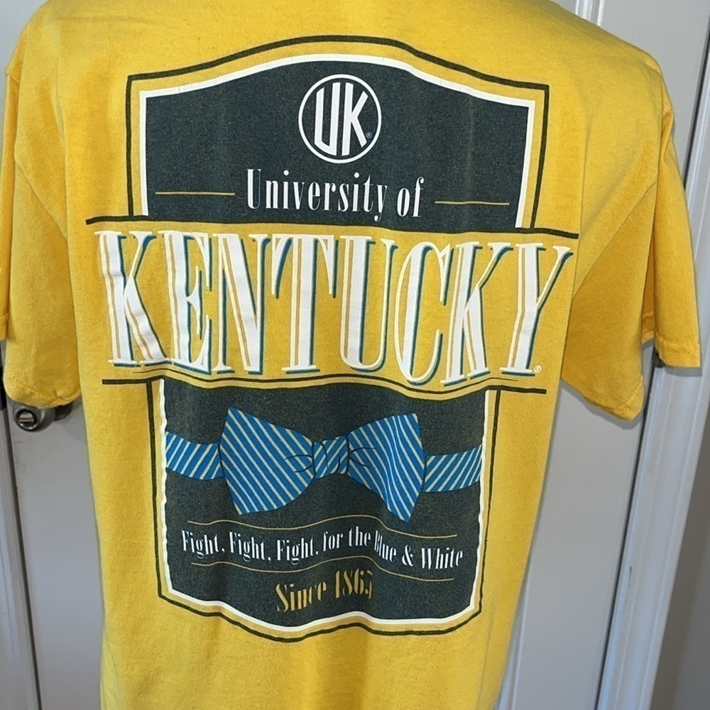 University of Kentucky women’s yellow fight song tshirt Size medium - Picture 5 of 9
